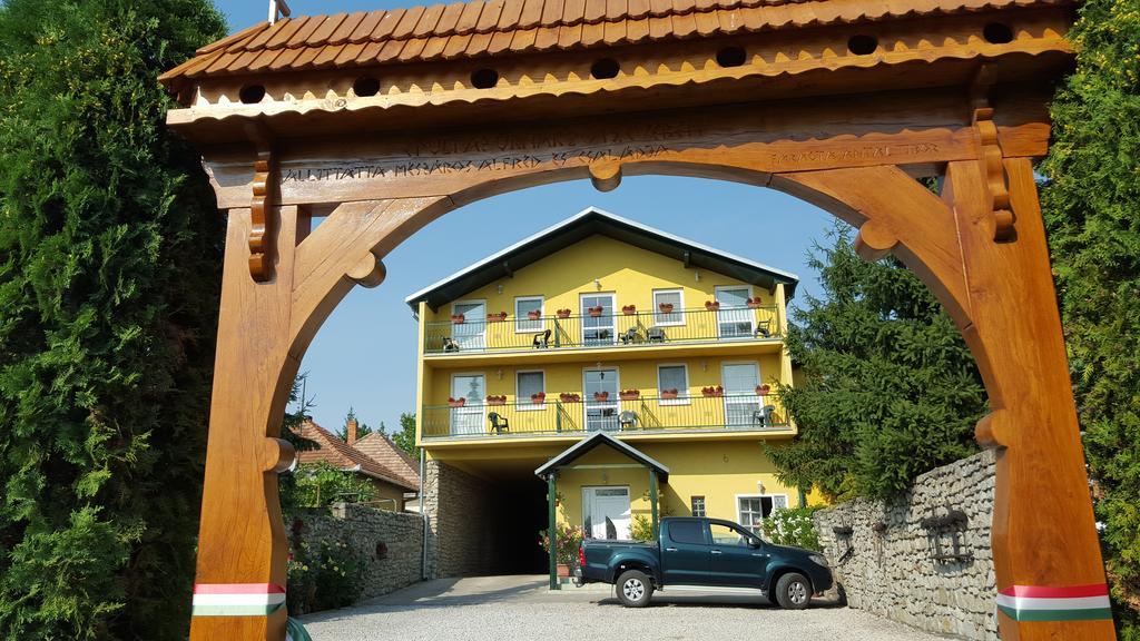 Pension Hostad Gabcikovo Экстерьер фото