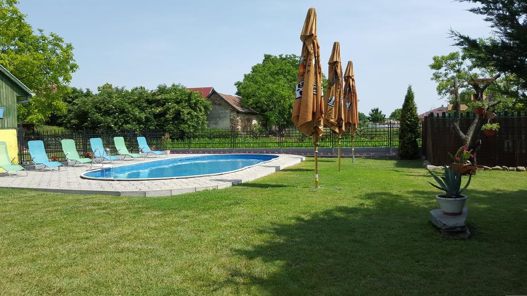 Pension Hostad Gabcikovo Экстерьер фото